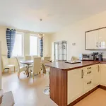 Апартаменты Cairns Vista *