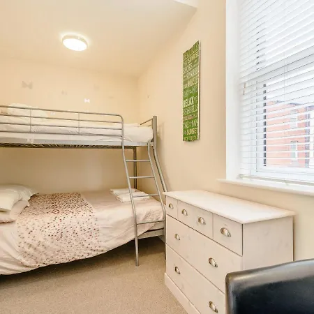 Apartment Cairns Vista Whitby